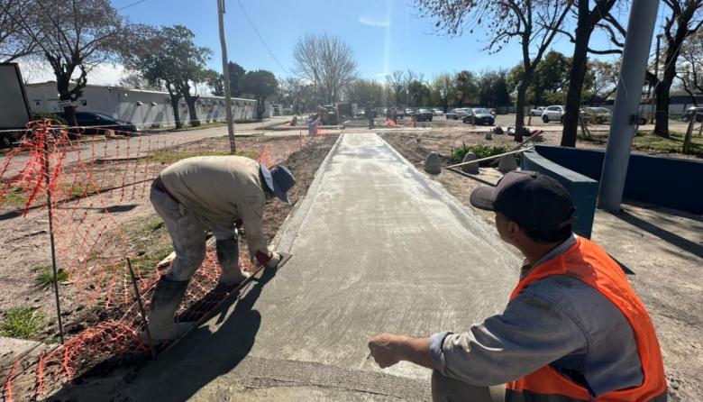 El Municipio construye nuevas veredas y accesos en el Lucio Meléndez