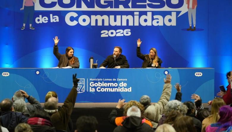 Otermín encabezó el Congreso de la Comunidad de Lomas junto a más de seis mil vecinos
