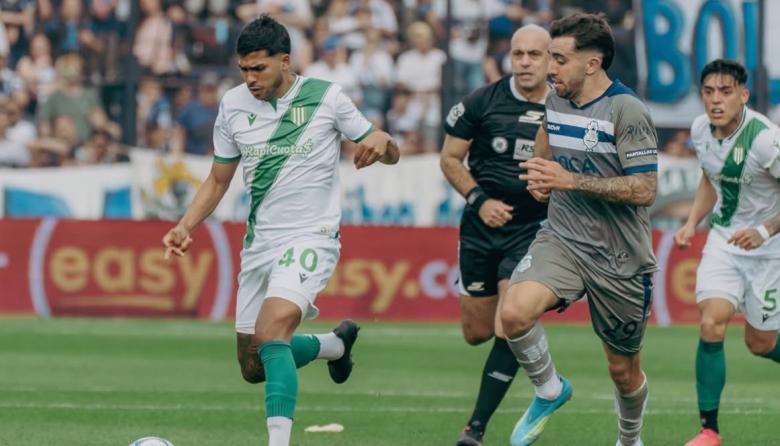 Empate agónico de Banfield en La Plata
