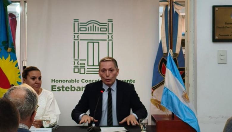 Gray anunció que jubilados de la mínima dejarán de pagar tasas municipales