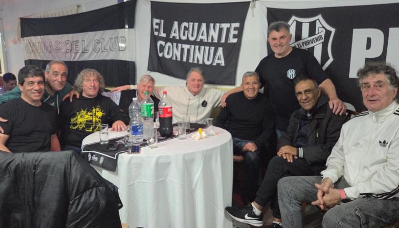 “El Porvenir”: La oposición reunida celebró los 111 años del club