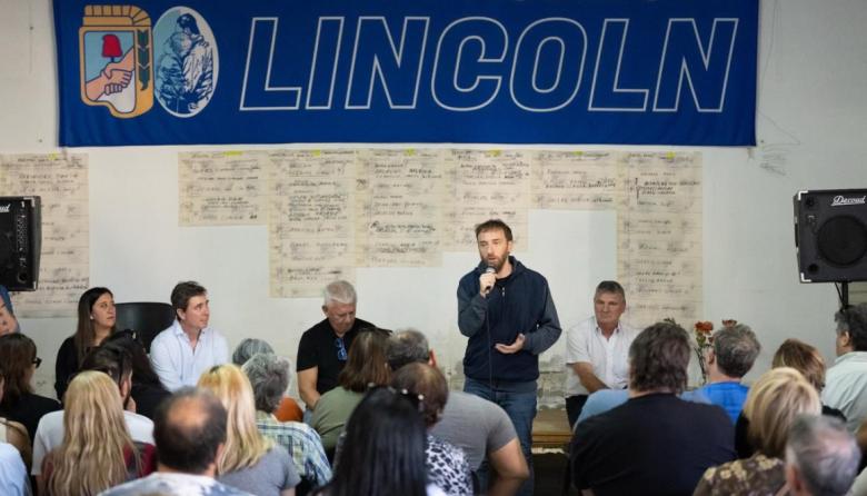 Otermín encabezó un encuentro del PJ y pidió a la militancia por un presidente peronista en 2027