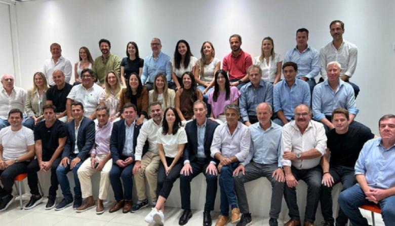 Crece la tensión en medio de la construcción de una eventual alianza electoral entre LLA y el PRO