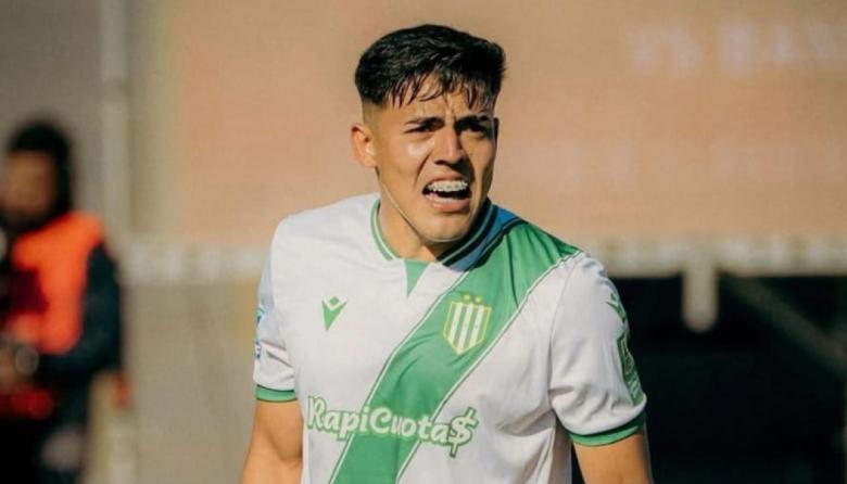 Santiago Esquivel extendió su vínculo con Banfield