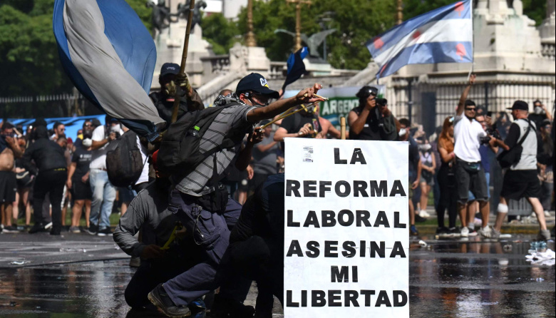 En 250 días de vigencia, la reforma laboral sólo destruyó empleo formal