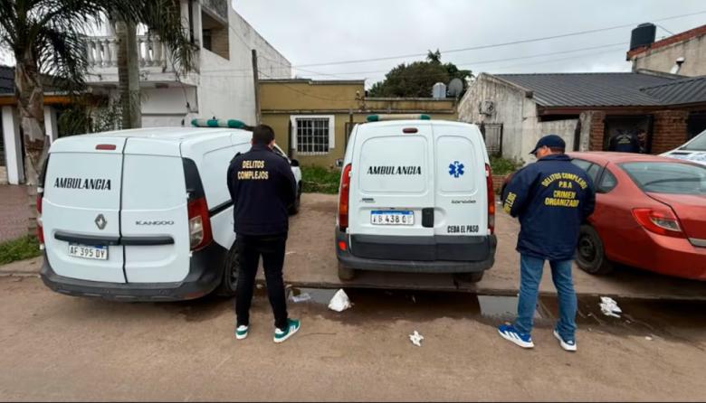 Investigan si médicos matriculados cobraron para prestar sus sellos