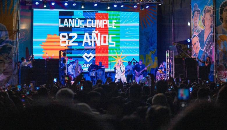Lanús celebró sus 82 años con una multitudinaria fiesta en el Parque Central Las Colonias