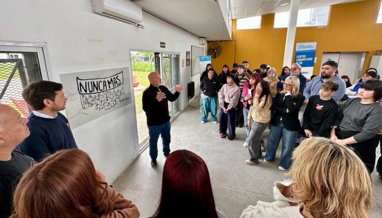 Jornada por la identidad y la memoria en Glew
