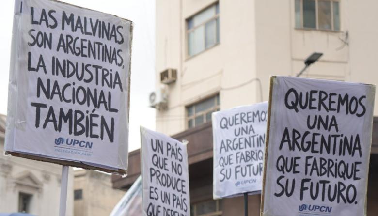 La CGT marchó contra el “industricidio” y para evitar la dispersión de su tropa