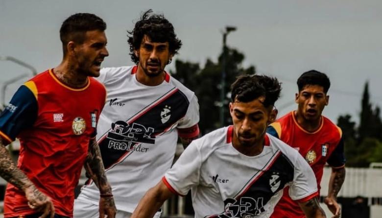 Claypole empató un partido intrascendente