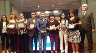 Económicas entrega premios a los ganadores de las olimpíadas
