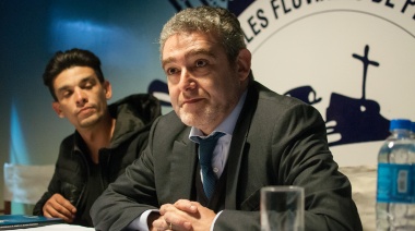 Calcagno presentó su libro y le exigió al peronismo "una construcción política y un proyecto de poder"