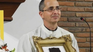 Aumenta el misterio por el diácono encontrado muerto en su casa