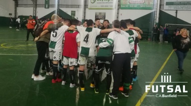 Banfield goleó y salió de los playout