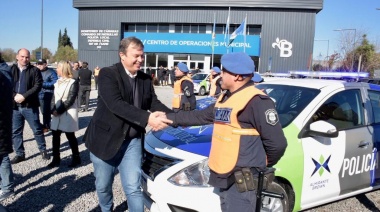 Cascallares presentó doce móviles policiales que el Municipio aportará a la Policía Bonaerense