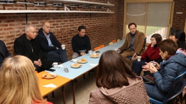 Grindetti y Sánchez Zinny recorrieron colegios de Lanús