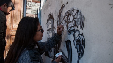 Suteba pintó un mural en memoria de la tragedia de la escuela de Moreno