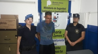 Custodio del Ministerio de Economía impidió el robo de un auto en Temperley