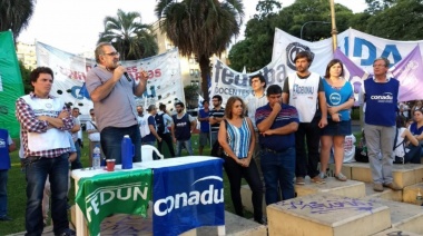 Pese a la suspensión de clases, los docentes universitarios cerraron paritarias