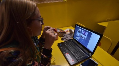 Pese a las críticas de empresarios, el oficialismo convirtió en ley el teletrabajo