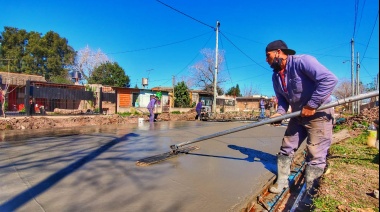 Continúan las obras de pavimentación en el distrito