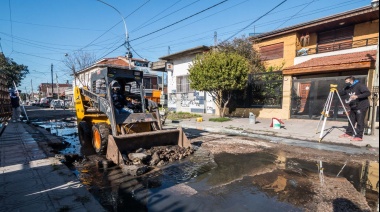 El gobierno municipal avanza en un nuevo frente de obras de bacheo en Remedios de Escalada