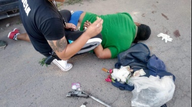 Robo y detención en un autoservicio de Glew de un ladrón armado con una escopeta