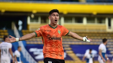 Banfield goleó a Central y es líder con puntaje ideal