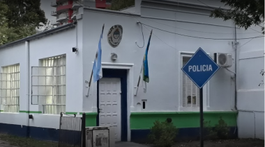 Atacaron con una bomba molotov la Comisaría de la Mujer