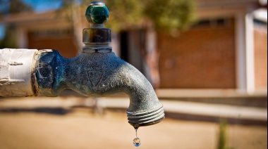 Aumenta el malestar de los vecinos de Lomas que llevan semanas sin agua