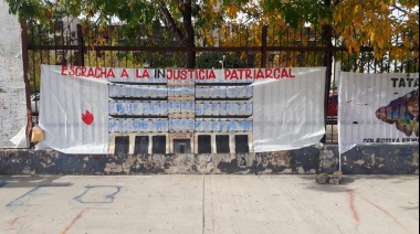 “Venimos a escrachar a la Justicia patriarcal”, advirtieron desde la Campaña por Justicia para Carolina Ledesma 