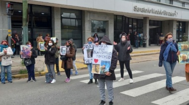 Marcharon para pedir el cierre del Sanatorio Modelo de Burzaco