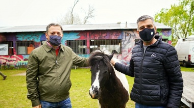 Gray y Zabaleta entregaron herramientas y un subsidio a la Asociación Civil El Puente Verde
