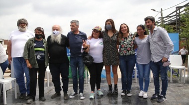 Zabaleta recorrió el EcoPunto de Villa Fiorito junto a Lesci y Vilar