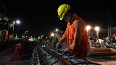 Completaron la colocación de columnas en el paso bajo nivel de San Martín