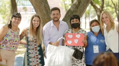 El Municipio de Almirante Brown entregó ajuares para bebés a otras 350 futuras mamás