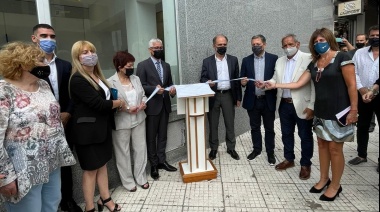 Palazzo y Gray participaron de un homenaje a un trabajador bancario desaparecido
