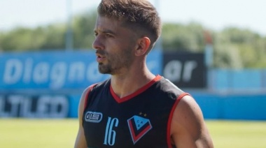 “A Brian Fernández no hay que darle una baldosa porque te la manda a guardar”