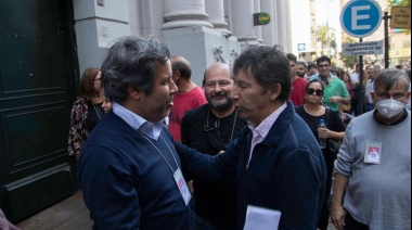 El radicalismo bonaerense busca que Manes desista de su aventura presidencial y sea candidato a gobernador