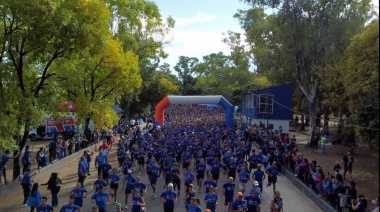 Más de 4.000 vecinos participaron de la segunda edición de “Lomas corre de azul”