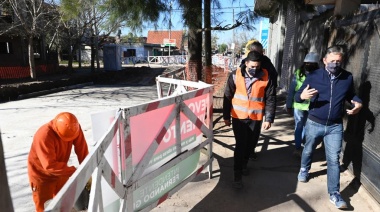Gray recorrió la obra de pavimentación de la avenida 9 de Julio