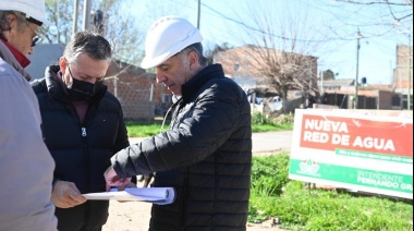 Gray recorrió la obra de extensión de la red de agua potable en Monte Grande