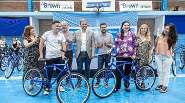 Lanzaron el programa “En Bici a la Escuela” con la entrega de 750 bicicletas a estudiantes secundarios