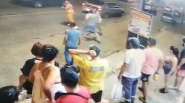 Casi linchan a una pareja de "mecheros" descubierta en un supermercado chino