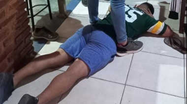 Motochorro se llevó hasta las tijeras de una barbería de Claypole y lo detuvieron