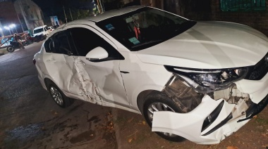 Motochorro era buscado por un robo en Lanús, chocó contra un auto y murió