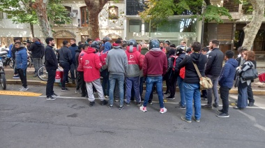 La puja entre Juntos y Milei desarticuló la intención del peronismo de sacar dictamen de la ley de registro de trabajadores de delivery
