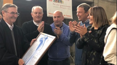 Se realizó un emotivo homenaje al Padre Scali de la Parroquia Santa Ana de Glew