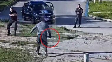 Delincuente armado con un cuchillo fue reducido con un arma no letal en Villa Diamante