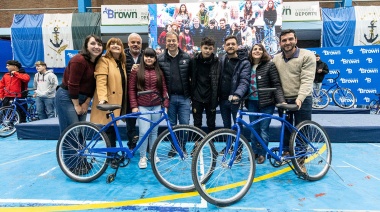 Cascallares entregó 2.150 bicicletas a estudiantes de escuelas secundarias y técnicas